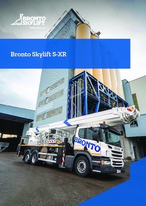 Plataformas telescópicas sobre camión Bronto Skylift S47XR