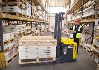 Apiladores de palets Apiladores de pie Combi-Lift Combi CS 1250