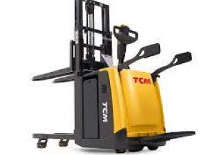 Apiladores de palets Apiladores de palets con asiento TCM SRS