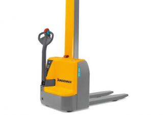 Apiladores de palets Apiladores de pie Jungheinrich EMC 110 