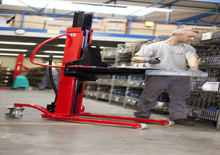 Apiladores de palets Apiladores de pie Manitou Kleos HM 500 D25
