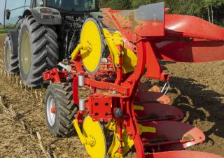 Arados Pöttinger Servo 4000