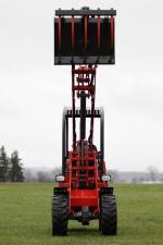 Mini cargador frontal Ostler K1