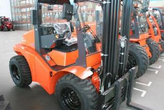 Carretillas elevadoras todo terreno Mast Explorer H 30 DA