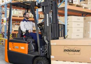 Carretillas elevadoras eléctricas Doosan B16R-7 