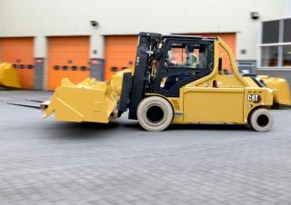 Carretillas elevadoras eléctricas Caterpillar EP80NH