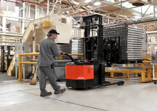 Carretillas elevadoras eléctricas Linde ML14ASX