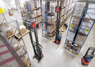 Carretillas elevadoras eléctricas Linde R16X triplex
