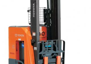 Carretillas elevadoras eléctricas Toyota RF1-HP2X32