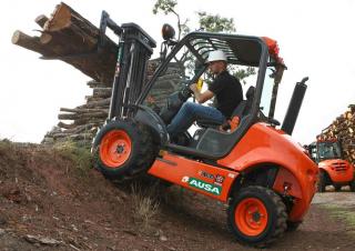 Carretillas elevadoras todo terreno Ausa C 150 H