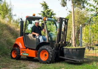 Carretillas elevadoras todo terreno Ausa C 150 H x4