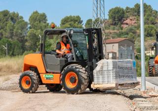 Carretillas elevadoras todo terreno Ausa C 251 H x2
