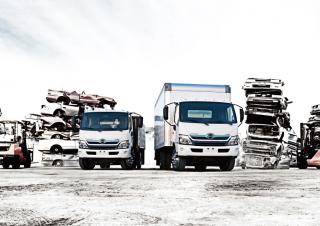 Camiones Chasis rígido Hino 300 614 LWB 4x2