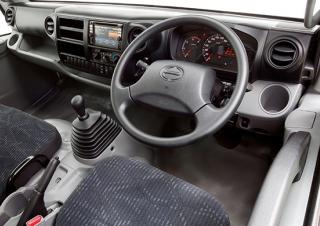 Camiones Chasis rígido Hino 300 714 LWB Crew Cab 4x2