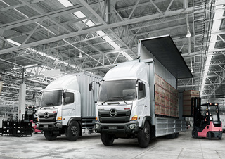 Camiones Chasis rígido Hino 500 GT 1322 4x4