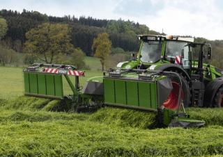 Combinaciones de segadoras - disco con acondicionadores Fendt Slicer 9314 TL KCB 