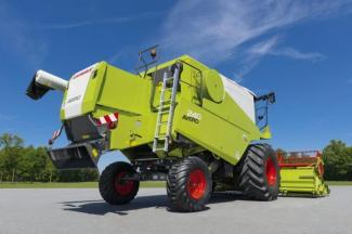 Cosechadoras Claas Avero 240