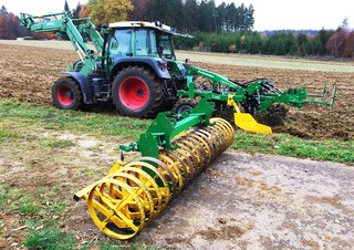 Cultivadores Kerner Corona C 300 Üm