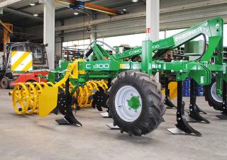 Cultivadores Kerner Corona C 300 Üm