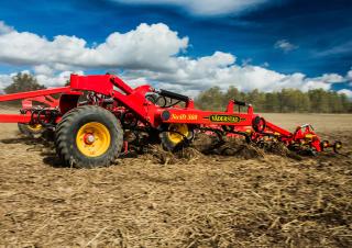 Cultivadores Väderstad Swift 560