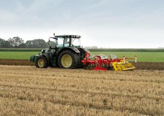Cultivadores Pöttinger Synkro 3530 nova
