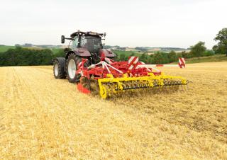 Cultivadores Pöttinger Synkro 3530 nova