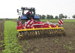 Cultivadores Pöttinger Synkro 5030 K nova