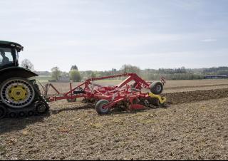 Cultivadores Pöttinger Synkro 6030 T