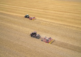 Cultivadores Pöttinger Terria 4040