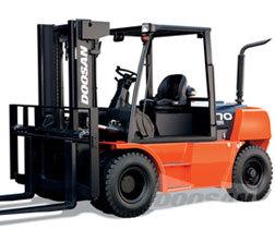 Carretillas elevadoras diesel Doosan D80S-5