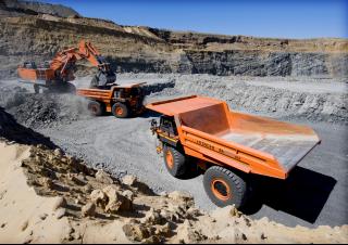 Autovolquetes Hitachi EH4000ACII