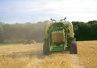 Empacadoras gigantes + de alta presión Krone Big Pack 870 HDP XC