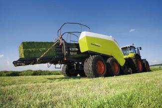 Empacadoras gigantes + de alta presión Claas Quadrant 3200 RC