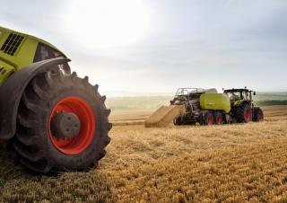 Empacadoras gigantes + de alta presión Claas Quadrant 5200 RC