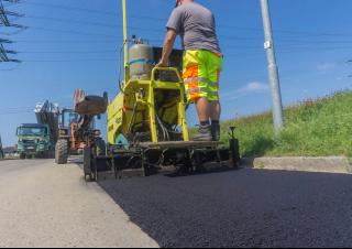 Extendedoras asfálticas  de ruedas Ammann AFW 150-2