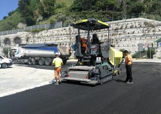 Extendedoras asfálticas sobre orugas Ammann AFT 400-3