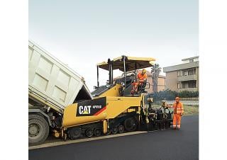 Extendedoras asfálticas sobre orugas Caterpillar AP655D