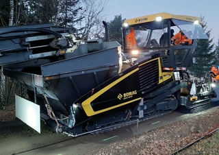 Extendedoras asfálticas sobre orugas Bomag BF 600 C 3 S 500
