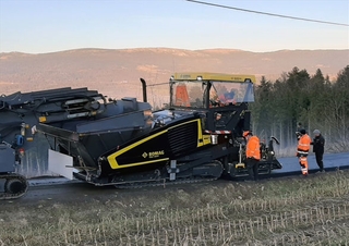Extendedoras asfálticas sobre orugas Bomag BF 700 C 3 S 500