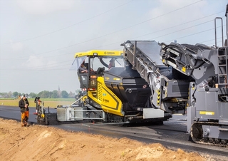 Extendedoras asfálticas sobre orugas Bomag BF 800 C 3 S 500