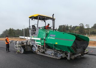 Extendedoras asfálticas sobre orugas Vögele SUPER 1880 L