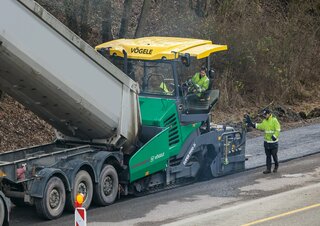 Extendedoras asfálticas sobre orugas Vögele Super 1900-3i