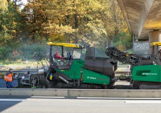 Extendedoras asfálticas sobre orugas Vögele Super 1900-3i