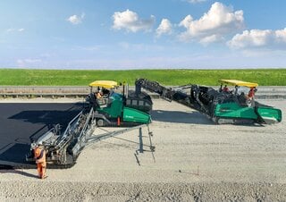 Extendedoras asfálticas sobre orugas Vögele Super 3000-3i