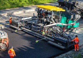 Extendedoras asfálticas sobre orugas Vögele Super 3000-3i