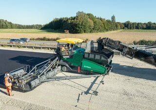Extendedoras asfálticas sobre orugas Vögele Super 3000-3i