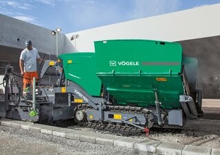 Extendedoras asfálticas sobre orugas Vögele Super 700i