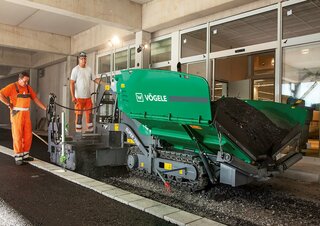 Extendedoras asfálticas sobre orugas Vögele Super 700i