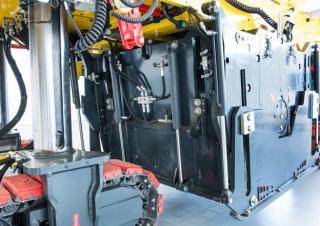 Extendedoras asfálticas sobre orugas Bomag BM 1200/30