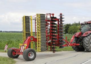 Gradas de disco -gancho Pöttinger Terradisc  5001 T